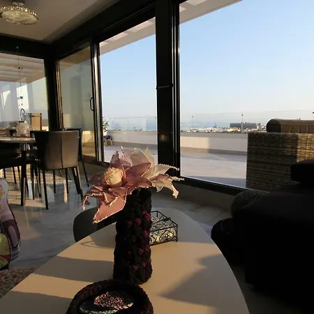 Penthouse La Luna - *